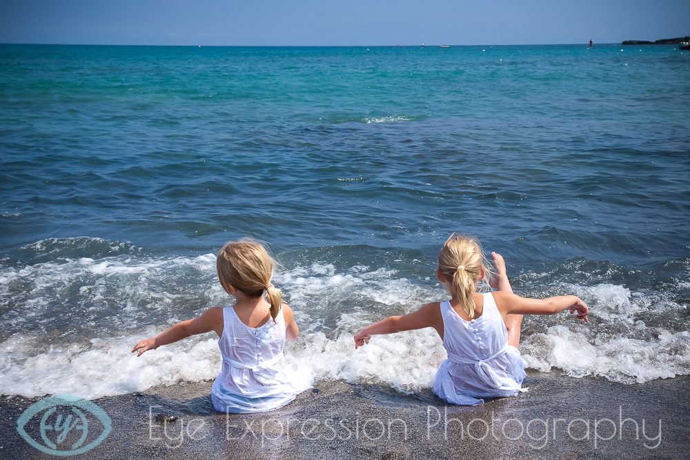 Family Portrait in Hawaii with Candids and Posed Photos - Eye